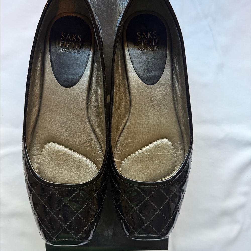 Saks Fifth Avenue black quilted flat